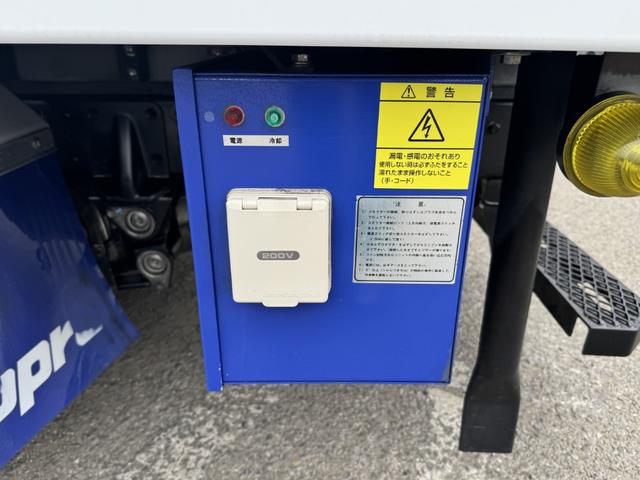 キャンター 低温冷凍車　１０尺　全低床　東プレ　－３０℃設定　エバハウス　スタンバイ（コード欠）　サイドドア　積載２ｔ　シフト：デュオニック　２ペダル　セミオートマ　低温仕様　２ｔ冷凍車　２トン冷凍車（22枚目）