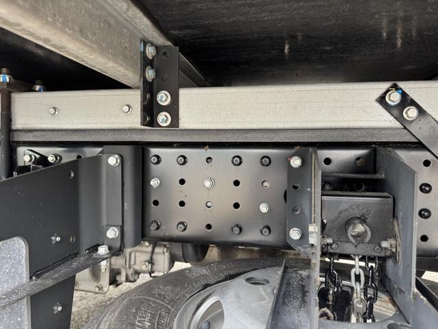 キャンター 低温冷凍車　１０尺　全低床　東プレ　－３０℃設定　エバハウス　スタンバイ（コード欠）　サイドドア　積載２ｔ　シフト：デュオニック　２ペダル　セミオートマ　低温仕様　２ｔ冷凍車　２トン冷凍車（26枚目）