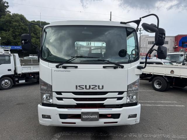 フォワード アームロール　ベッド付　新明和　ＣＣＡ４４－３１　ツインホイスト　キャブバックステップ　積載３．８ｔ　Ｆ６　６速　マニュアル　脱着装置付コンテナ専用車　コンテナ車　４ｔアームロール　４トンアームロール（6枚目）