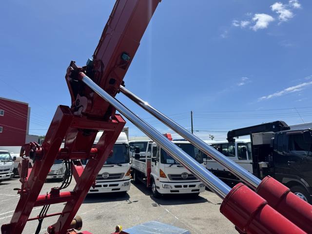 ファイター アームロール　新明和　ＣＣＡ４４－３１　ツインホイスト　キャブバックステップ　２４０馬力　メッキパーツ　積載３．６ｔ　車検付　Ｆ６　６速　マニュアル　脱着装置付コンテナ専用車（13枚目）