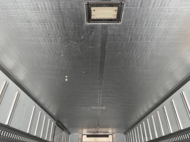 ファイター 低温冷凍車　ワイド　ベッド付　増トン　低温冷凍車　ワイド　ベッド付　増トン　菱重　－３０℃設定　エバハウス　サイドドア　ジョロダーレール　６，２３０×２，３００×２，０３０　積載５．２ｔ　Ｆ６　６速　マニュアル（15枚目）