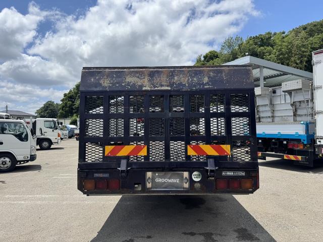 ギガ セルフローダー　重機運搬車　４軸低床　エアサス　ツカサボデー　ウインチ付　ラジコン　自動歩み　９，５００×２，３８０　積載１３．３ｔ　車検付　アルミホイール　リターダ　Ｆ７　７速　マニュアル（7枚目）