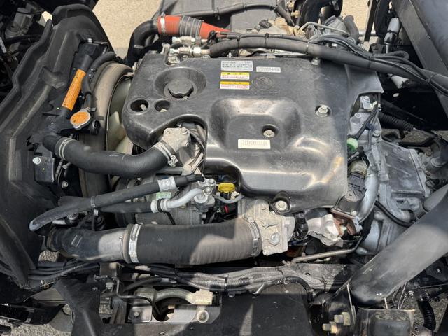 エルフトラック 低温冷凍車　ワイドロング　格納ゲート　東プレ　－３０℃設定　エバハウス　サイドドア　４，５００×２，０２０×２，０００　車検付　積載３ｔ　Ｆ６　６速　マニュアル　新明和　パワーゲート　ゲート付　低温仕様　－３０度（46枚目）