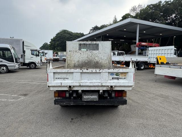 エルフトラック Ｗキャブ　ダンプ　１０尺　新明和　ＤＲ２－０１１０Ｓ　走行６３千ｋｍ　積載１．７５ｔ　Ｆ５　５速　マニュアル　２ｔダンプ　小型ダンプ　５ｔ限定免許対応　６人乗り（9枚目）