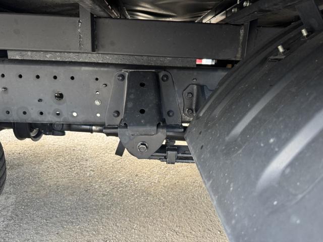 デュトロ アルミバン　ワイドロング　格納ゲート　トランテックス　サイドドア　４，５１０×２，０７０×２，２００　車検付　ＡＴ　オートマ　走行５４千ｋｍ　積載２．９４ｔ　パワーゲート　ゲート付（26枚目）