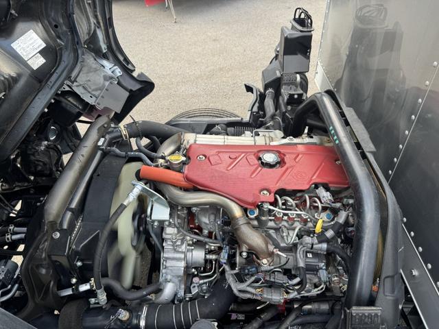 デュトロ アルミバン　ワイドロング　格納ゲート　トランテックス　サイドドア　４，５１０×２，０７０×２，２００　車検付　ＡＴ　オートマ　走行５４千ｋｍ　積載２．９４ｔ　パワーゲート　ゲート付（44枚目）