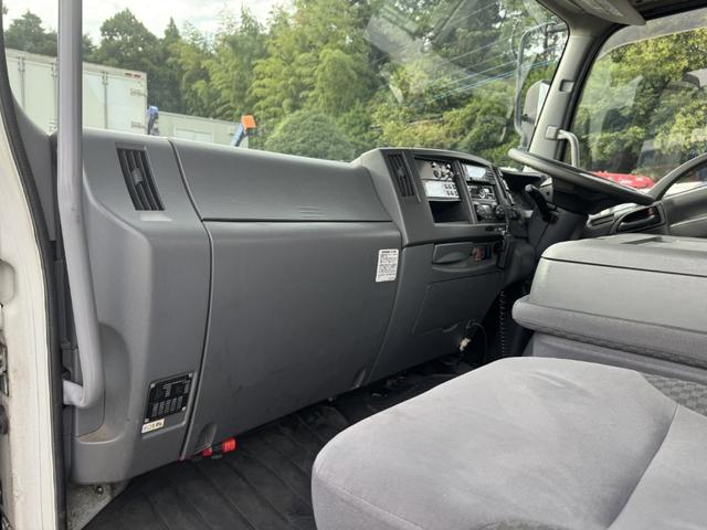 フォワード 冷蔵冷凍車　エアサス　東プレ　ＸＶ３６Ｈ０ＤＮ２２－Ｕ　－５℃設定　エバハウス　サイドドア　リア３枚観音扉　床縞アルミ　積載２．７５ｔ　シフト：スムーサーＦＸ　２ペダル　セミオートマ　－５度　中温仕様（35枚目）