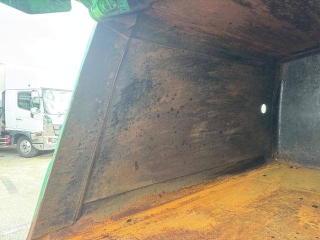 キャンター 巻込みパッカー　新明和　ＧＲ０５２－１４３４　５．１立米　連続スイッチ　汚水タンク　積載２ｔ　Ｉ５　５速　マニュアル　塵芥車　パッカー車　ゴミ収集車　巻き込み式　ドラレコ（16枚目）