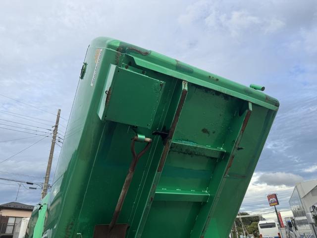 キャンター 巻込みパッカー　新明和　ＧＲ０５２－１４３４　５．１立米　連続スイッチ　汚水タンク　積載２ｔ　Ｉ５　５速　マニュアル　塵芥車　パッカー車　ゴミ収集車　巻き込み式　ドラレコ（22枚目）
