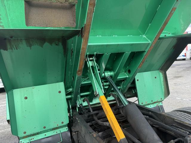 キャンター 巻込みパッカー　新明和　ＧＲ０５２－１４３４　５．１立米　連続スイッチ　汚水タンク　積載２ｔ　Ｉ５　５速　マニュアル　塵芥車　パッカー車　ゴミ収集車　巻き込み式　ドラレコ（23枚目）