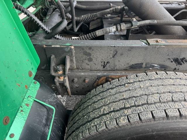 キャンター 巻込みパッカー　新明和　ＧＲ０５２－１４３４　５．１立米　連続スイッチ　汚水タンク　積載２ｔ　Ｉ５　５速　マニュアル　塵芥車　パッカー車　ゴミ収集車　巻き込み式　ドラレコ（31枚目）