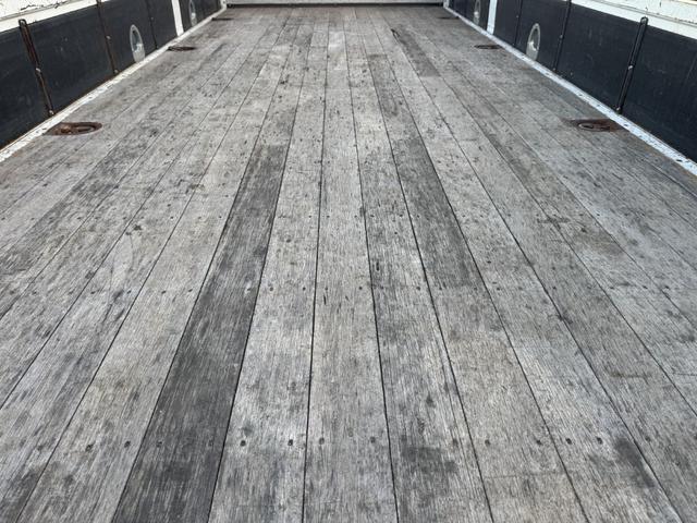 フォワード ２．９ｔ吊４段クレーン　木平　古河ユニック　ＵＲＧ３４４　フックイン　ラジコン　５，４２０×２，１５０　走行７１千ｋｍ　積載２．５ｔ　Ｆ６　６速　マニュアル　４ｔクレーン　吊ｔ数２．９ｔ吊　４段ブーム　送信機　ＥＴＣ１．０（13枚目）