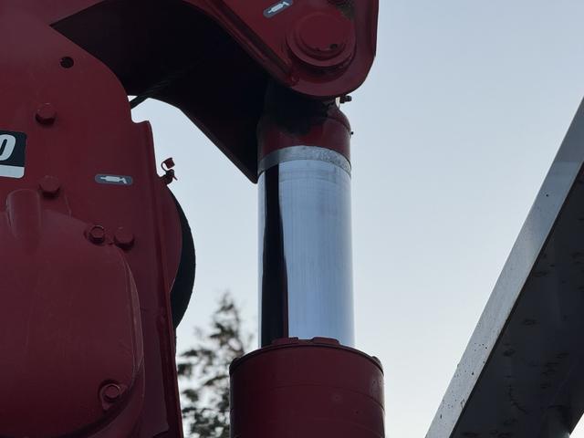 フォワード ２．９ｔ吊４段クレーン　木平　古河ユニック　ＵＲＧ３４４　フックイン　ラジコン　５，４２０×２，１５０　走行７１千ｋｍ　積載２．５ｔ　Ｆ６　６速　マニュアル　４ｔクレーン　吊ｔ数２．９ｔ吊　４段ブーム　送信機　ＥＴＣ１．０（18枚目）