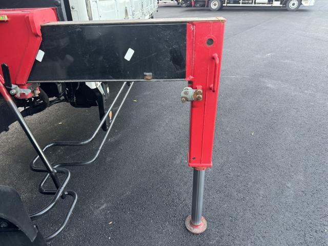 フォワード ２．９ｔ吊４段クレーン　木平　古河ユニック　ＵＲＧ３４４　フックイン　ラジコン　５，４２０×２，１５０　走行７１千ｋｍ　積載２．５ｔ　Ｆ６　６速　マニュアル　４ｔクレーン　吊ｔ数２．９ｔ吊　４段ブーム　送信機　ＥＴＣ１．０（20枚目）