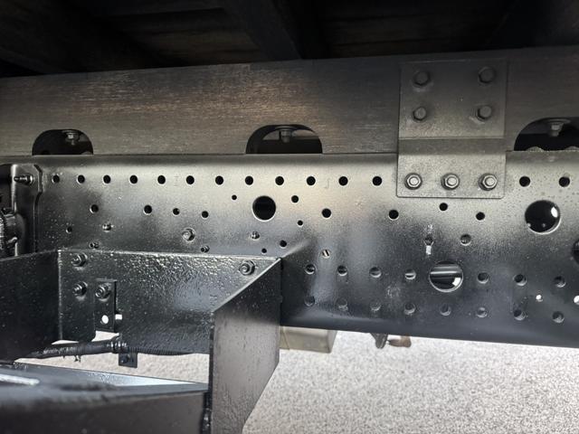 フォワード ２．９ｔ吊４段クレーン　木平　古河ユニック　ＵＲＧ３４４　フックイン　ラジコン　５，４２０×２，１５０　走行７１千ｋｍ　積載２．５ｔ　Ｆ６　６速　マニュアル　４ｔクレーン　吊ｔ数２．９ｔ吊　４段ブーム　送信機　ＥＴＣ１．０（29枚目）