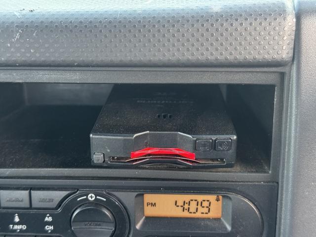 フォワード ２．９ｔ吊４段クレーン　木平　古河ユニック　ＵＲＧ３４４　フックイン　ラジコン　５，４２０×２，１５０　走行７１千ｋｍ　積載２．５ｔ　Ｆ６　６速　マニュアル　４ｔクレーン　吊ｔ数２．９ｔ吊　４段ブーム　送信機　ＥＴＣ１．０（35枚目）