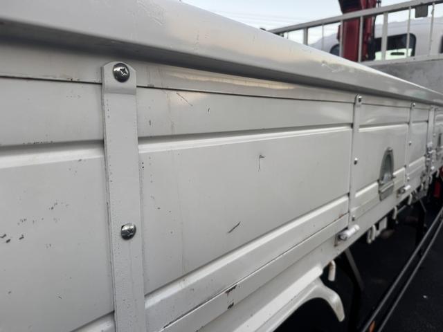 フォワード ２．９ｔ吊４段クレーン　木平　古河ユニック　ＵＲＧ３４４　フックイン　ラジコン　５，４２０×２，１５０　走行７１千ｋｍ　積載２．５ｔ　Ｆ６　６速　マニュアル　４ｔクレーン　吊ｔ数２．９ｔ吊　４段ブーム　送信機　ＥＴＣ１．０（54枚目）