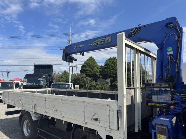 ヒノレンジャー ２．９ｔ吊４段クレーン　木平　タダノ　ＺＥ３０４ＨＲＥ　ラジコン　フックイン　５，４２０×２，１８０　走行３６千ｋｍ　積載２．７５ｔ　Ｆ６　６速　マニュアル　吊ｔ数２．９ｔ吊　４段ブーム　古河ユニック　ＵＮＩＣ　送信機（7枚目）