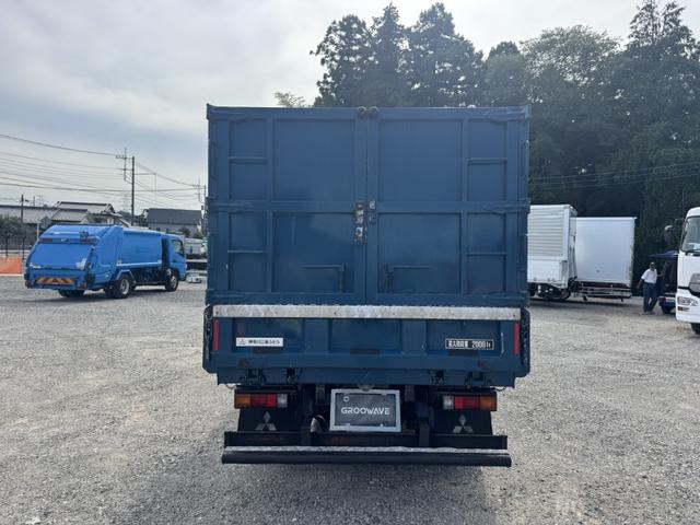 キャンター 深ダンプ　土砂禁　新明和　ＤＲ２－０１１０ＳＹ　車検付　積載２ｔ　Ｉ５　５速　マニュアル　２ｔダンプ　２トンダンプ　メッキパーツ（9枚目）