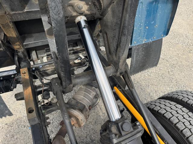 キャンター 深ダンプ　土砂禁　新明和　ＤＲ２－０１１０ＳＹ　車検付　積載２ｔ　Ｉ５　５速　マニュアル　２ｔダンプ　２トンダンプ　メッキパーツ（19枚目）