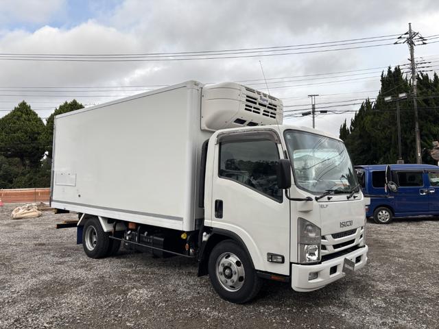 エルフトラック 冷蔵冷凍車　ワイドロング　東プレ　ＸＶ３２ＨＯＣ－Ｕ　－５℃設定　エバハウス　４，４６０×１，９６０×１，９２０　積載２．９５ｔ　シフト：スムーサー　セミオートマ　２ペダル　中温仕様　－５度　ＥＴＣ１．０　バックカメラ（3枚目）
