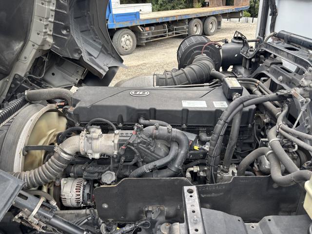 クオン 低温冷凍車　４軸低床　エアサス　格納ゲート　東プレ　ＸＶ９２ＬＳＥ－Ｕ　－３０℃設定　エバハウス　スタンバイ付　サイドドア　ジョロダーレール　９，３４０×２，３２０×２，４２０　積載１２．９ｔ　車検付　シフト：エスコット　２ペダル　パワーゲート（45枚目）