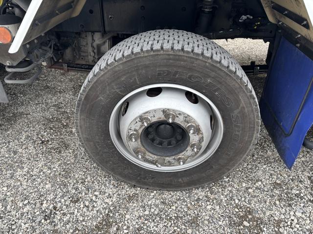 クオン 低温冷凍車　４軸低床　エアサス　格納ゲート　東プレ　ＸＶ９２ＬＳＥ－Ｕ　－３０℃設定　エバハウス　スタンバイ付　サイドドア　ジョロダーレール　９，３４０×２，３２０×２，４２０　積載１２．９ｔ　車検付　シフト：エスコット　２ペダル　パワーゲート（51枚目）