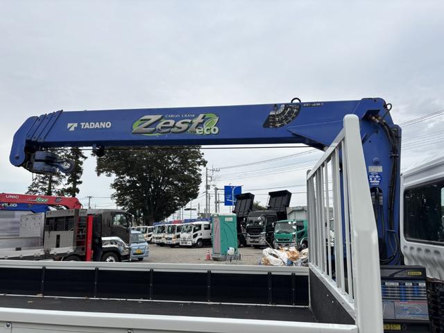 ファイター ２．９ｔ吊４段クレーン　木平　タダノ　ＺＥ３０４ＭＨ　フックイン　ラジコン　５，５００×２，１１０　外装仕上げ済　積載２．８ｔ　Ｆ６　６速　マニュアル　古河ユニック　ＵＮＩＣ　吊ｔ数２．９ｔ吊　４段ブーム　送信機　４ｔクレーン（15枚目）