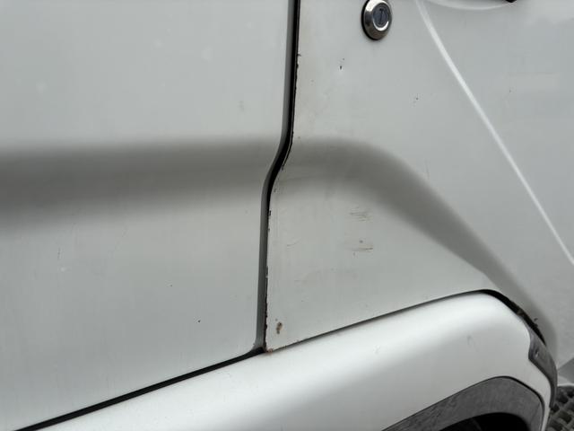 ファイター ２．９ｔ吊４段クレーン　木平　タダノ　ＺＥ３０４ＭＨ　フックイン　ラジコン　５，５００×２，１１０　外装仕上げ済　積載２．８ｔ　Ｆ６　６速　マニュアル　古河ユニック　ＵＮＩＣ　吊ｔ数２．９ｔ吊　４段ブーム　送信機　４ｔクレーン（49枚目）