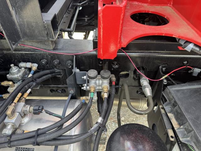 ファイター 4段クレーン アルミブロック ワイド ベッド付 増トン 古河ユニック URG504AMS フックイン ラジコン 差し違いアウトリガー 7,870×2,360 積載10.2t 車検付 走行791km 吊t数2.9t吊 4段ブーム アルミアオリ 増tクレーン(24枚目)