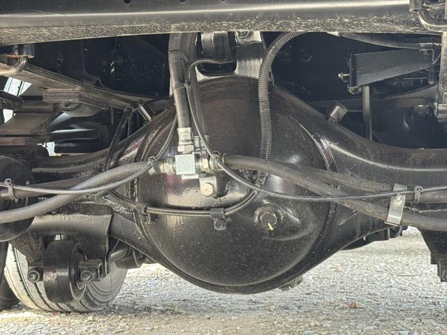 ファイター 4段クレーン アルミブロック ワイド ベッド付 増トン 古河ユニック URG504AMS フックイン ラジコン 差し違いアウトリガー 7,870×2,360 積載10.2t 車検付 走行791km 吊t数2.9t吊 4段ブーム アルミアオリ 増tクレーン(32枚目)