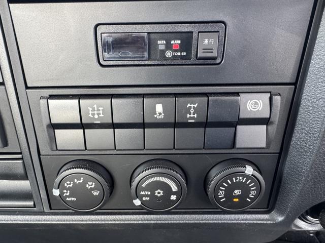 ファイター 4段クレーン アルミブロック ワイド ベッド付 増トン 古河ユニック URG504AMS フックイン ラジコン 差し違いアウトリガー 7,870×2,360 積載10.2t 車検付 走行791km 吊t数2.9t吊 4段ブーム アルミアオリ 増tクレーン(39枚目)