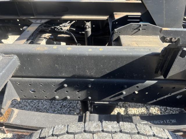 キャンター セーフティーローダー　カスタム　フラトップゼロ　新品エンジンＡＳＳＹ交換（記録簿有り）　極東開発　ＪＮ０２－４５　　ウインチ　ラジコン　左右アオリ開閉式　荷台長５，７２０ｍｍ　車検付　積載３．１ｔ　Ｉ５　５速　マニュアル　車載車　セフティーローダー（25枚目）