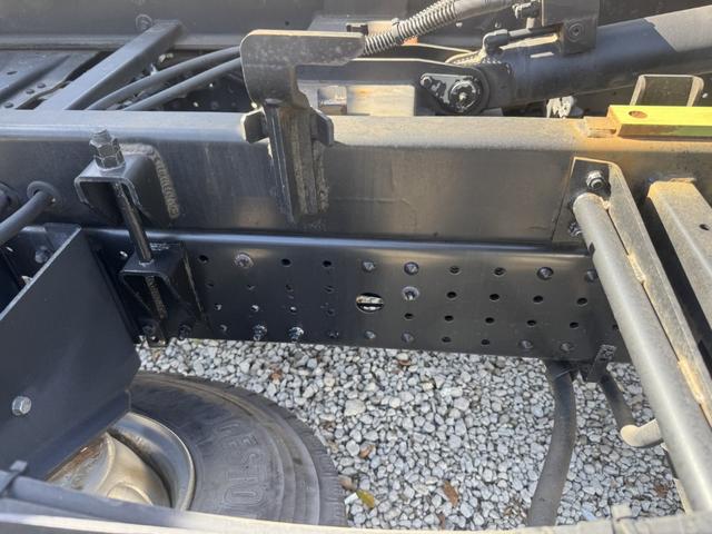 キャンター セーフティーローダー　カスタム　フラトップゼロ　新品エンジンＡＳＳＹ交換（記録簿有り）　極東開発　ＪＮ０２－４５　　ウインチ　ラジコン　左右アオリ開閉式　荷台長５，７２０ｍｍ　車検付　積載３．１ｔ　Ｉ５　５速　マニュアル　車載車　セフティーローダー（28枚目）