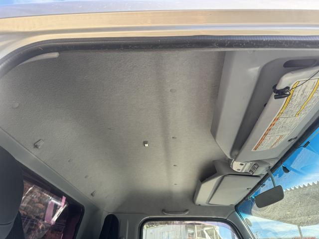 キャンター セーフティーローダー　カスタム　フラトップゼロ　新品エンジンＡＳＳＹ交換（記録簿有り）　極東開発　ＪＮ０２－４５　　ウインチ　ラジコン　左右アオリ開閉式　荷台長５，７２０ｍｍ　車検付　積載３．１ｔ　Ｉ５　５速　マニュアル　車載車　セフティーローダー（39枚目）