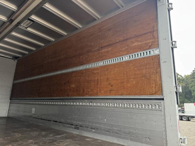 フォワード アルミウイング ワイド ベッド付 格納ゲート 日本トレクス リア観音扉 ラッシング2段 引出しフック5対 240馬力 6,220×2,410×2,410 車検付 積載2.25t F6 6速 マニュアル 4tウイング 極東開発 パワーゲート(14枚目)