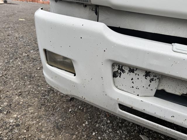 フォワード アルミウイング ワイド ベッド付 格納ゲート 日本トレクス リア観音扉 ラッシング2段 引出しフック5対 240馬力 6,220×2,410×2,410 車検付 積載2.25t F6 6速 マニュアル 4tウイング 極東開発 パワーゲート(54枚目)