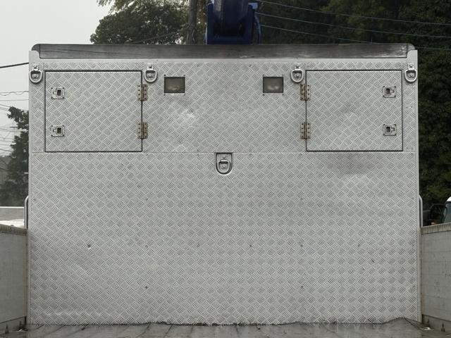 ギガ 2.9t吊4段クレーン アルミブロック 4軸低床 エアサス タダノ ZE504HRE ラジコン フックイン 8,670×2,390 積載11.9t F7 7速 マニュアル フルメッキ リターダ 吊t数2.9t吊 4段ブーム 古河ユニック UNIC 大型クレーン(13枚目)