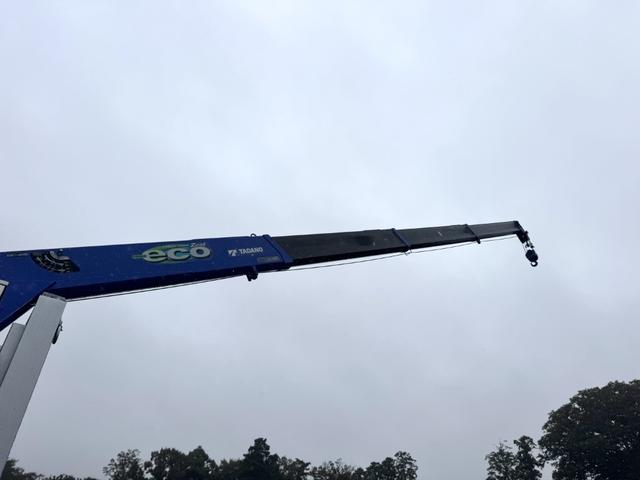 ギガ 2.9t吊4段クレーン アルミブロック 4軸低床 エアサス タダノ ZE504HRE ラジコン フックイン 8,670×2,390 積載11.9t F7 7速 マニュアル フルメッキ リターダ 吊t数2.9t吊 4段ブーム 古河ユニック UNIC 大型クレーン(16枚目)