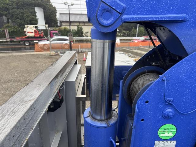 ギガ 2.9t吊4段クレーン アルミブロック 4軸低床 エアサス タダノ ZE504HRE ラジコン フックイン 8,670×2,390 積載11.9t F7 7速 マニュアル フルメッキ リターダ 吊t数2.9t吊 4段ブーム 古河ユニック UNIC 大型クレーン(17枚目)