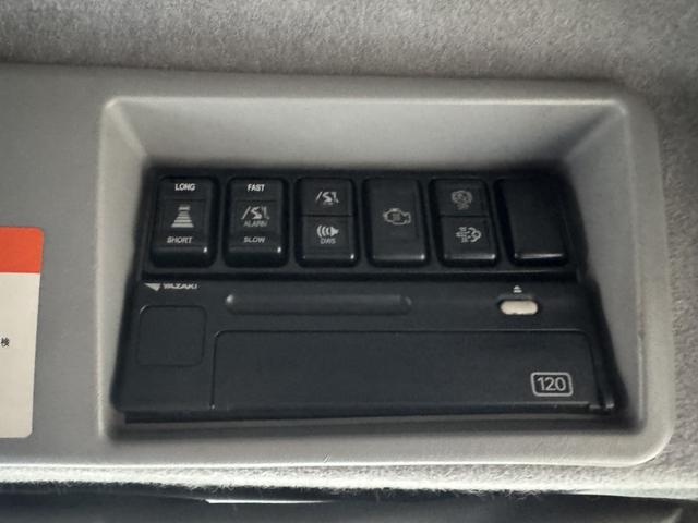 ギガ 2.9t吊4段クレーン アルミブロック 4軸低床 エアサス タダノ ZE504HRE ラジコン フックイン 8,670×2,390 積載11.9t F7 7速 マニュアル フルメッキ リターダ 吊t数2.9t吊 4段ブーム 古河ユニック UNIC 大型クレーン(37枚目)