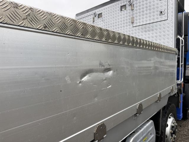 ギガ 2.9t吊4段クレーン アルミブロック 4軸低床 エアサス タダノ ZE504HRE ラジコン フックイン 8,670×2,390 積載11.9t F7 7速 マニュアル フルメッキ リターダ 吊t数2.9t吊 4段ブーム 古河ユニック UNIC 大型クレーン(61枚目)