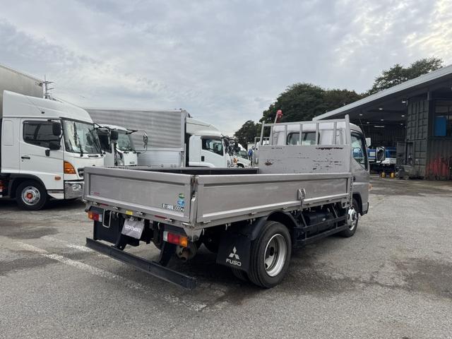 キャンター 木平　標準セミロング　走行３７千ｋｍ　床板張り替え済み　３方開　丸かんフック２対　積載３ｔ　Ｉ５　５速　マニュアル　平ボディー　平ボデー　ＥＴＣ２．０　バックカメラ　ＬＤＷＳ　アクティブブレーキアシスト（ＡＭＢ）（4枚目）