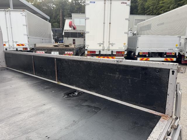 キャンター 木平　標準セミロング　走行３７千ｋｍ　床板張り替え済み　３方開　丸かんフック２対　積載３ｔ　Ｉ５　５速　マニュアル　平ボディー　平ボデー　ＥＴＣ２．０　バックカメラ　ＬＤＷＳ　アクティブブレーキアシスト（ＡＭＢ）（12枚目）