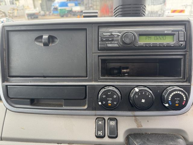 キャンター 木平　標準セミロング　走行３７千ｋｍ　床板張り替え済み　３方開　丸かんフック２対　積載３ｔ　Ｉ５　５速　マニュアル　平ボディー　平ボデー　ＥＴＣ２．０　バックカメラ　ＬＤＷＳ　アクティブブレーキアシスト（ＡＭＢ）（24枚目）