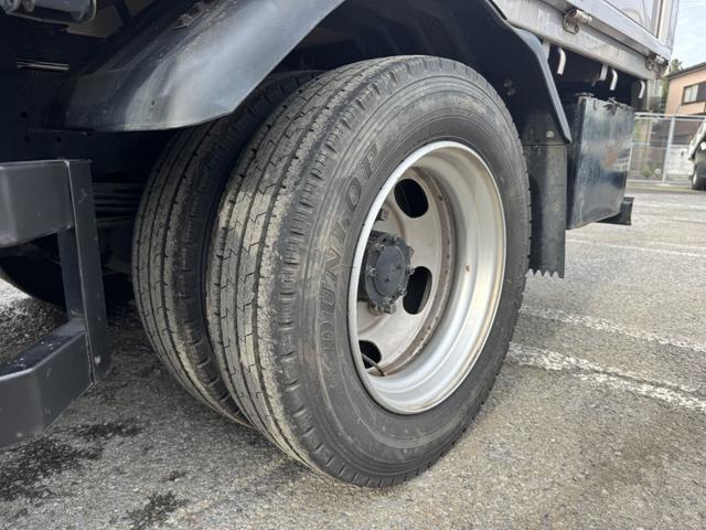 キャンター 木平　標準セミロング　走行３７千ｋｍ　床板張り替え済み　３方開　丸かんフック２対　積載３ｔ　Ｉ５　５速　マニュアル　平ボディー　平ボデー　ＥＴＣ２．０　バックカメラ　ＬＤＷＳ　アクティブブレーキアシスト（ＡＭＢ）（37枚目）
