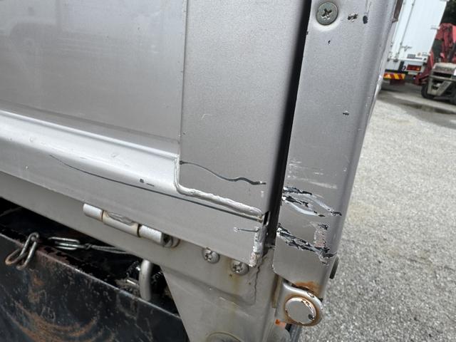 キャンター 木平　標準セミロング　走行３７千ｋｍ　床板張り替え済み　３方開　丸かんフック２対　積載３ｔ　Ｉ５　５速　マニュアル　平ボディー　平ボデー　ＥＴＣ２．０　バックカメラ　ＬＤＷＳ　アクティブブレーキアシスト（ＡＭＢ）（44枚目）