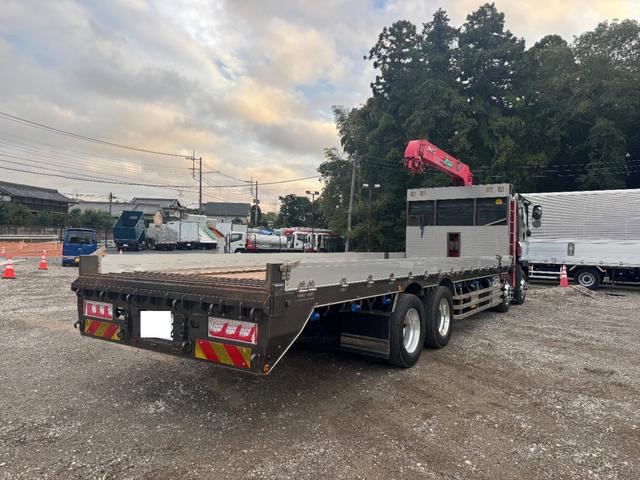 ギガ 2.9t吊4段セルフクレーン アルミブロック 4軸低床 古河ユニック URU504HN フックイン ラジコン スロープハンガー あゆみ板 8,600×2,330 積載11.8t アルミホイール 車検付 フルメッキ シフト:スムーサーG 3ペダル(4枚目)