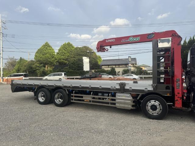 ギガ 2.9t吊4段セルフクレーン アルミブロック 4軸低床 古河ユニック URU504HN フックイン ラジコン スロープハンガー あゆみ板 8,600×2,330 積載11.8t アルミホイール 車検付 フルメッキ シフト:スムーサーG 3ペダル(7枚目)