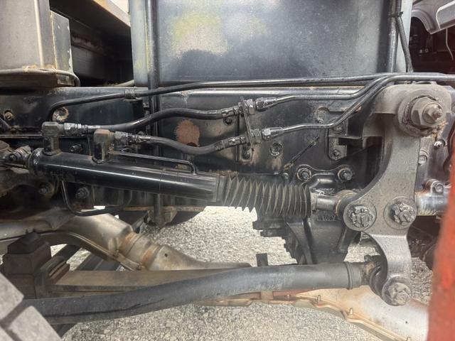 ギガ 2.9t吊4段セルフクレーン アルミブロック 4軸低床 古河ユニック URU504HN フックイン ラジコン スロープハンガー あゆみ板 8,600×2,330 積載11.8t アルミホイール 車検付 フルメッキ シフト:スムーサーG 3ペダル(26枚目)